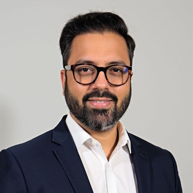 Dr. Ashwini W — Prosthodontist and Implantologist